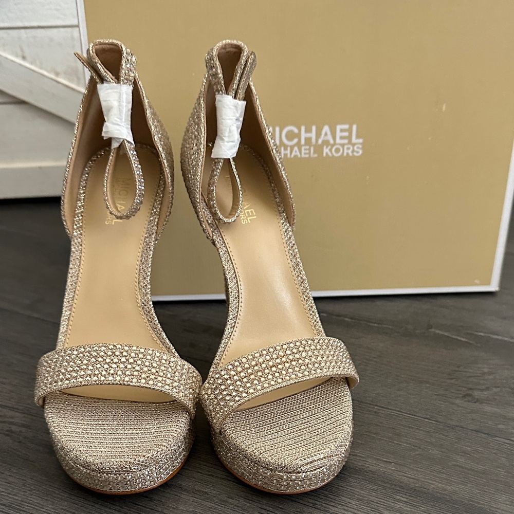 Michael Kors Glittering Gold Heels